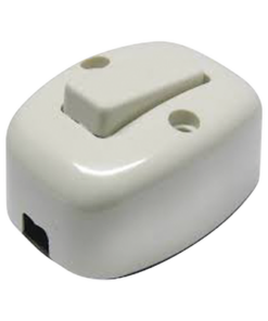 SYS-136559 - SYS-136559-SURTEK-Apagador sencillo visible de baquelita oval 6 Amp  incluye tornillos y bases de instalación. - Relematic.mx - SYS136559-p